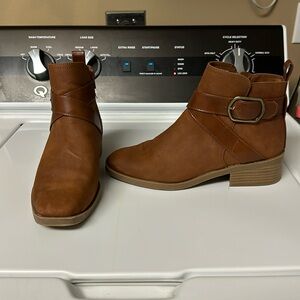 Time & Tru Mid Boots Brown Size 8